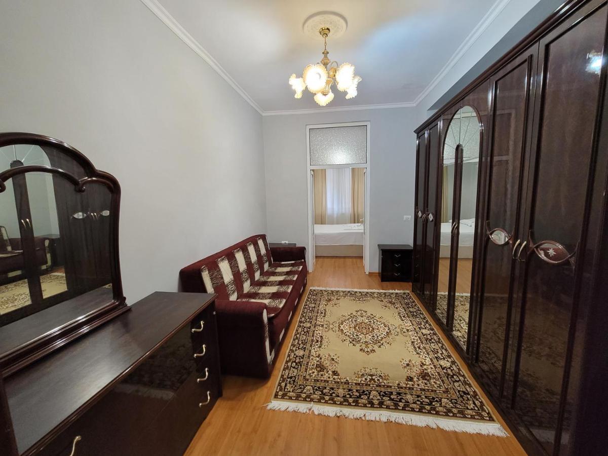 Heart Of Tirana Apartment Bagian luar foto