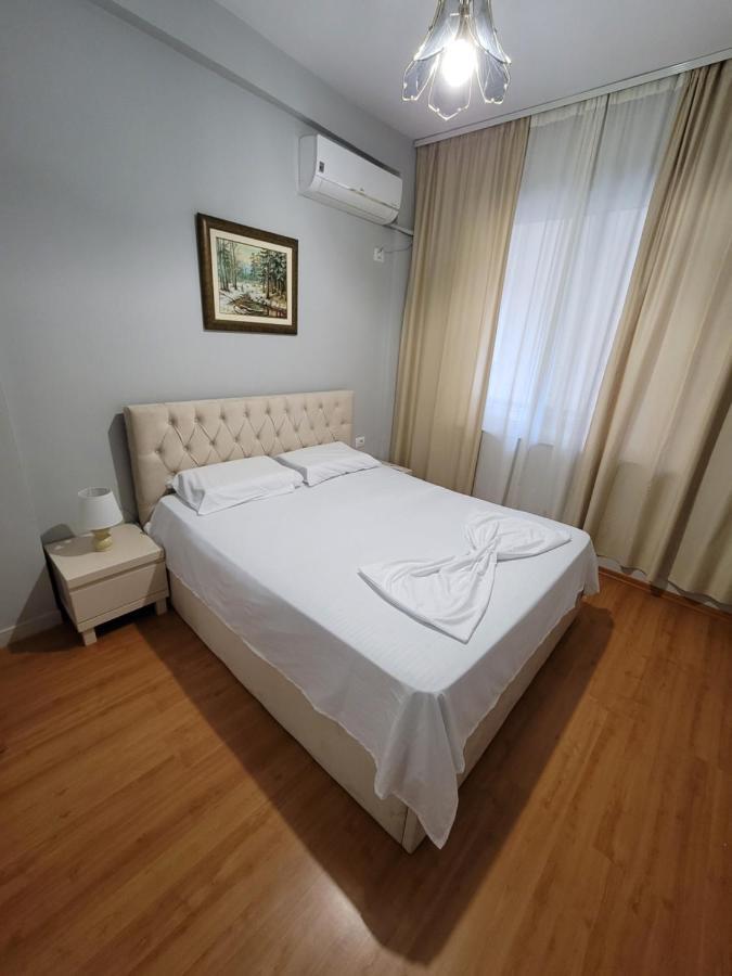 Heart Of Tirana Apartment Bagian luar foto