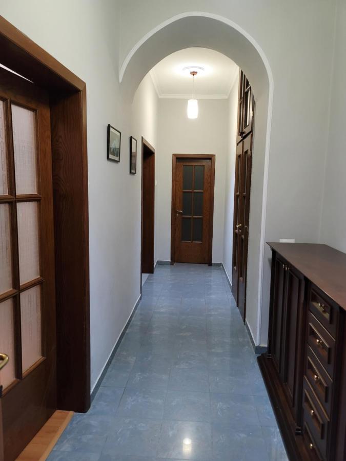 Heart Of Tirana Apartment Bagian luar foto