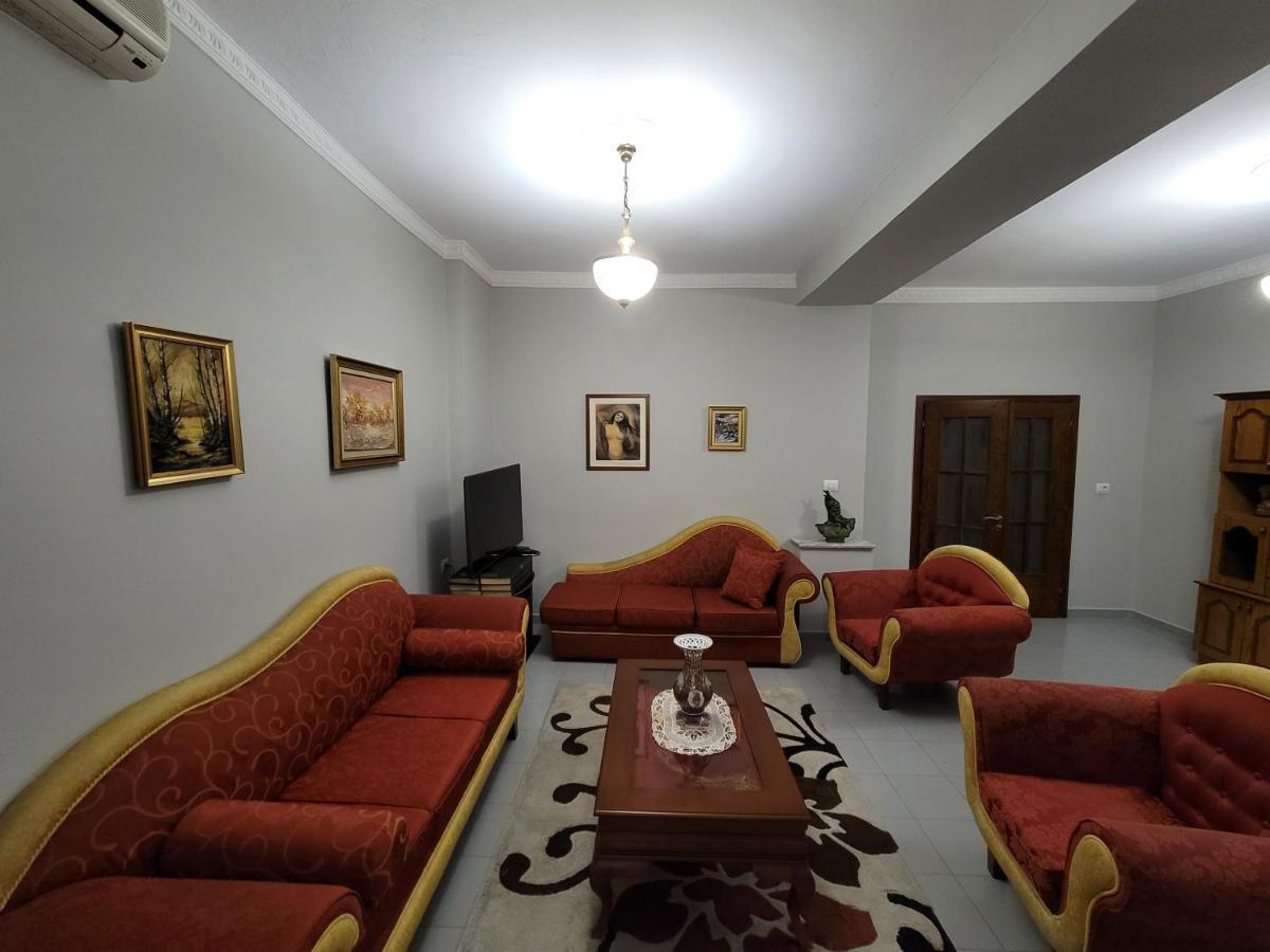 Heart Of Tirana Apartment Bagian luar foto